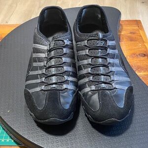 Sketchers runners size 11